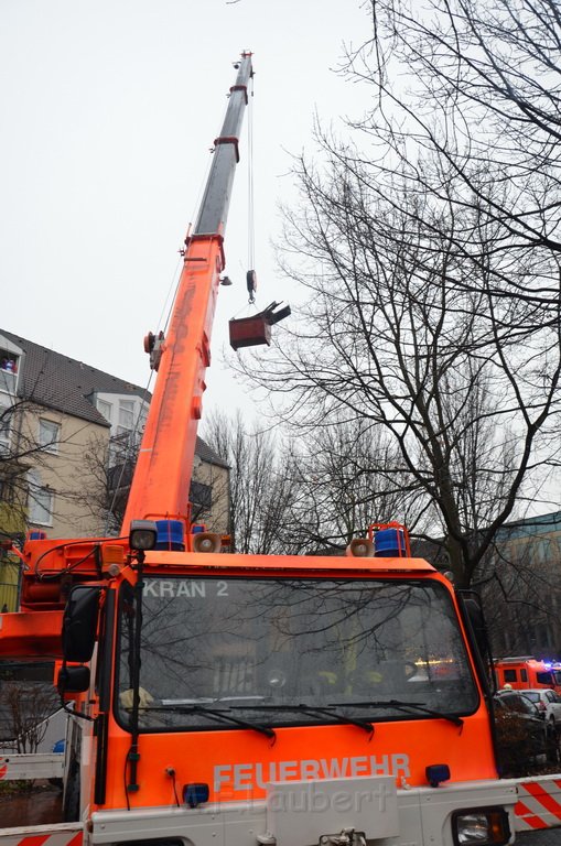 Feuer 2 Dachwohnung Koeln Severinswall Bayenstr P242.JPG